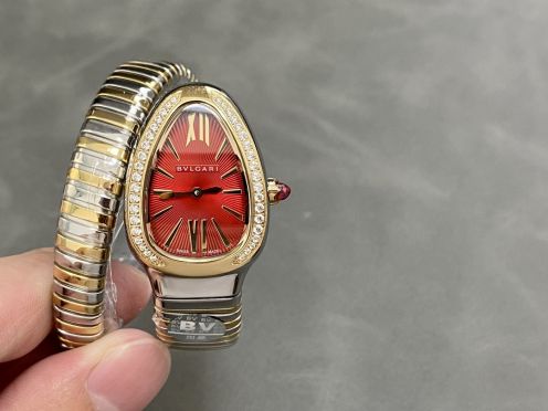 ブルガリ 時計 モテ るスーパーコピー セルペンティ ウォッチ 蛇かたち 優雅 シンプル ゴールドケース レッド