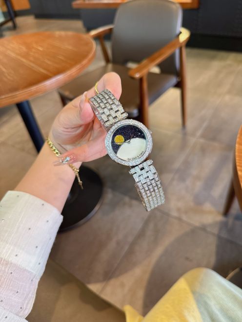 ヴァンクリーフアーペル 伊勢丹新宿偽物 スチールバンド 腕時計 ウォッチ ポエティック ダイヤ飾り シルバー