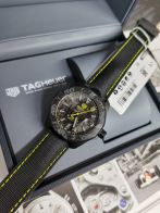 個性的な雰囲気 タグホイヤーアクアレーサー 買取コピー ウォッチ 腕時計 防水 炭素繊維 ハンサム ブラック