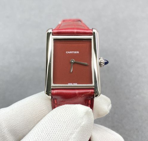 超激得の新品カルティエタンク メンズスーパーコピー 簡単 ウォッチ 腕時計 レザー ウォッチ 人気 レッド
