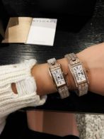 今季のおすすめ カルティエタンク 金偽物 ウォッチ 腕時計 スチールバンド 防水 ビジネス ダイヤ飾り ゴールドケース