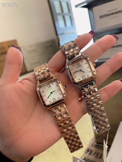 お買い得なカルティエ サントス ドゥ カルティエ偽物 シンプル 腕時計 ウォッチ 防水 多色可選