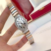 カルティエ ベニュワール サイズ偽物 腕時計 ウォッチ 優雅レディ ダイヤ飾り スチールバンド シルバーケース