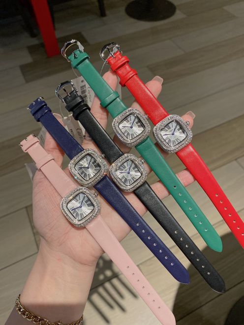 カルティエ 腕時計パシャスーパーコピー ウォッチ 防水 優雅 ダイヤ飾り COUSSIN レザー 多色可選