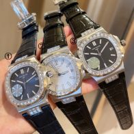 パテック フィリップ クロノグラフ偽物 腕時計 ウォッチ 防水 シルバーケース ダイヤ飾り 多色可選