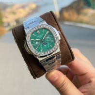 パテック・フィリップ ムーンフェイズスーパーコピー ハンサム  腕時計 ウォッチ 防水 ダイヤ飾り グリーン