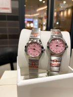 優雅レディ コンステ レーション オメガ偽物 ウォッチ 腕時計 スチールバンド ピンク