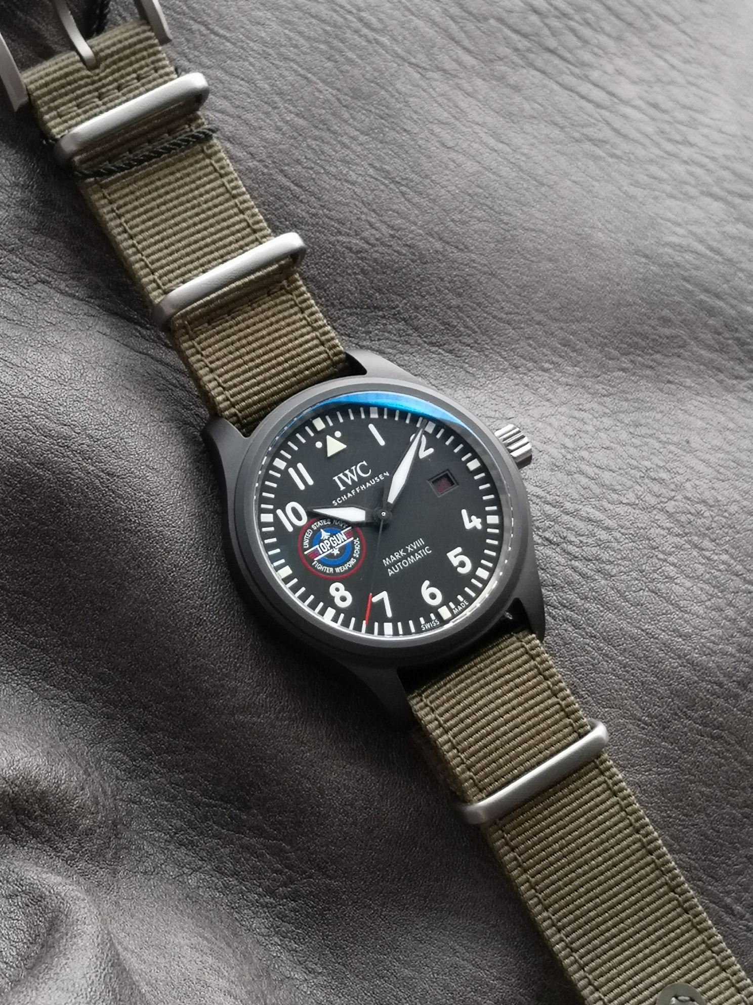 セールiwc シャフハウゼン 手巻きスーパーコピー うで時計 パイロットウォッチ 防水 型番IW324712 文字盤 メンズ グレイ_6