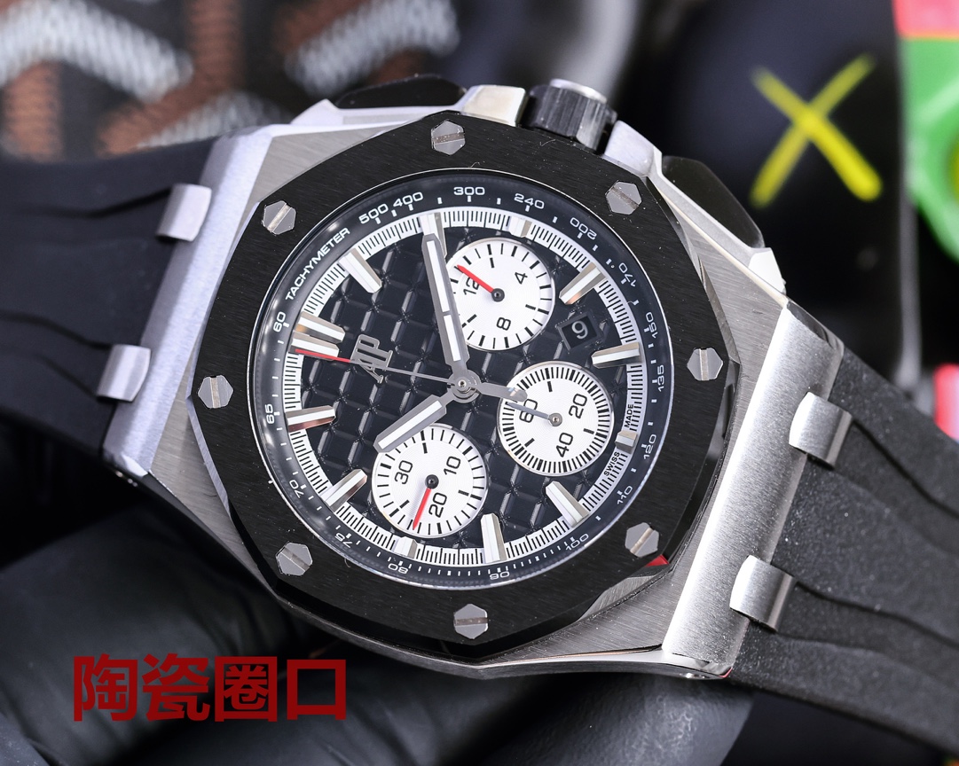 オフショア オーデマピゲ偽物 品質保証 腕時計 ゴムバンド シルバーケース シンプル ブラック_4
