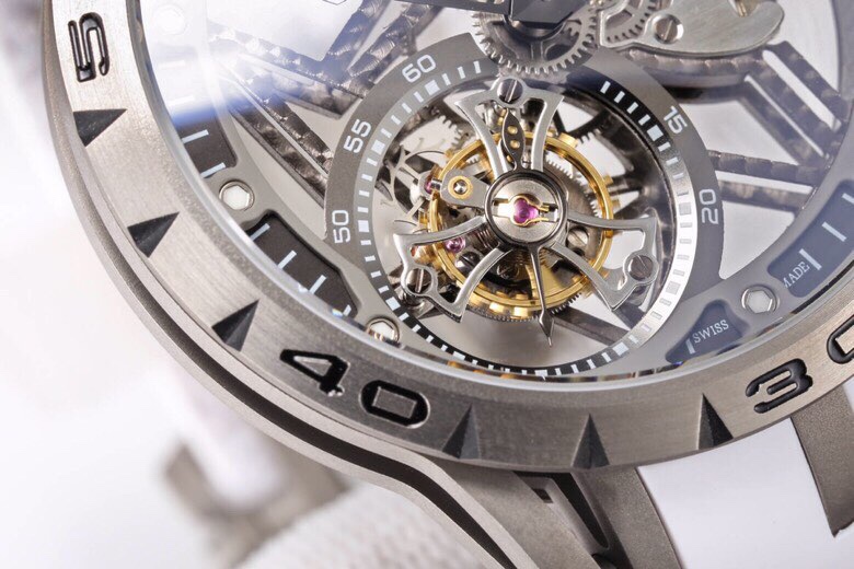 紳士風 roger dubuis エクスカリバー激安通販 うで時計 トゥールビヨン ハンサム 快適 ホワイト_4