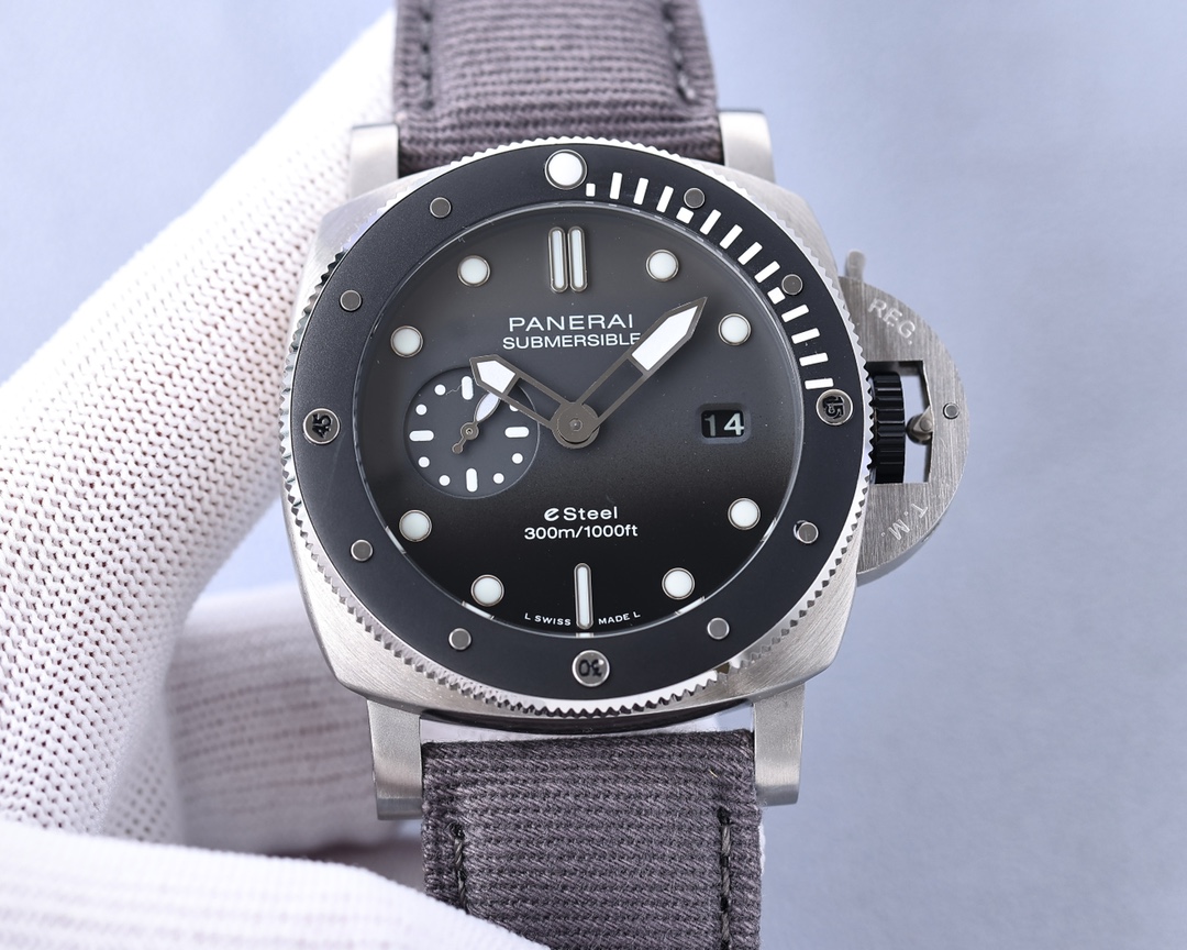 サブマーシブル 黒スーパーコピー 腕時計 PAM01070 防水 水泳 シルバーケース 黒い文字盤 2色可選_2