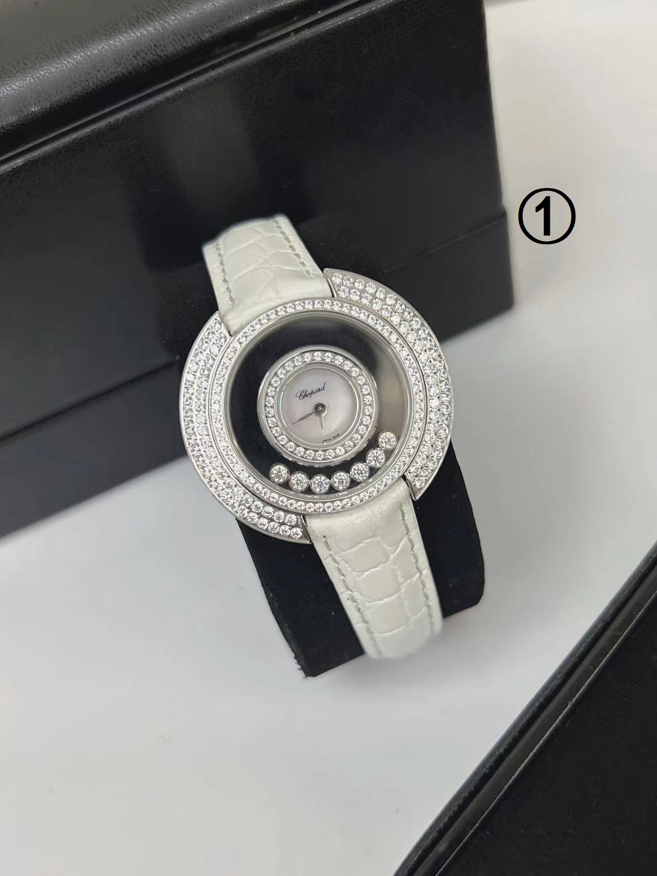 びっくりした価格 chopard ハッピー ダイヤモンド偽物 腕時計 ウォッチ 優雅 シンプル レディ ホワイト_1