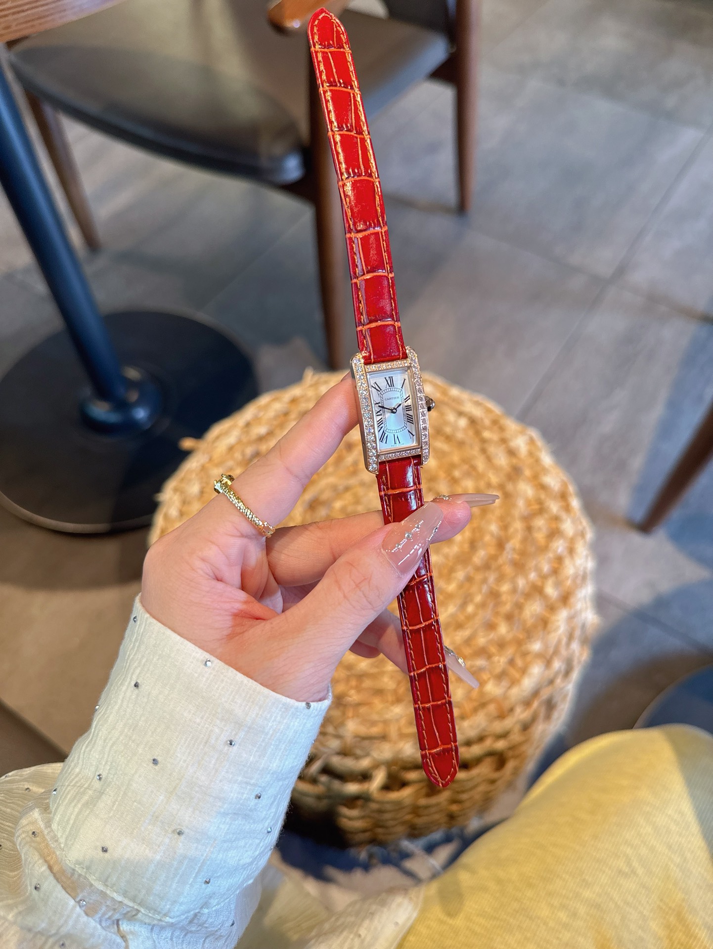 創造的な カルティエタンク 買取価格偽物 ウォッチ 腕時計  防水 本革 シンプル レッド_3