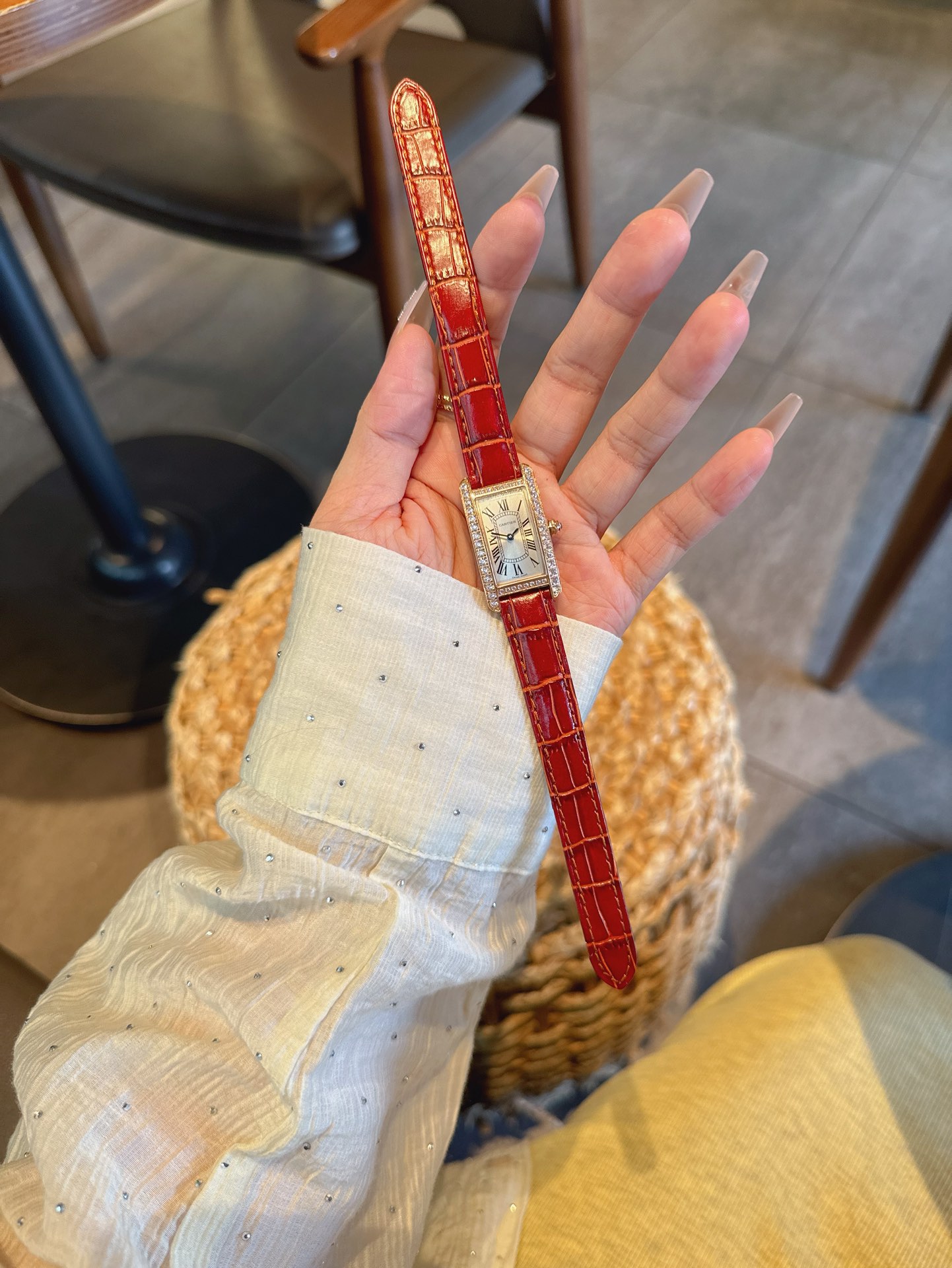創造的な カルティエタンク 買取価格偽物 ウォッチ 腕時計  防水 本革 シンプル レッド_5