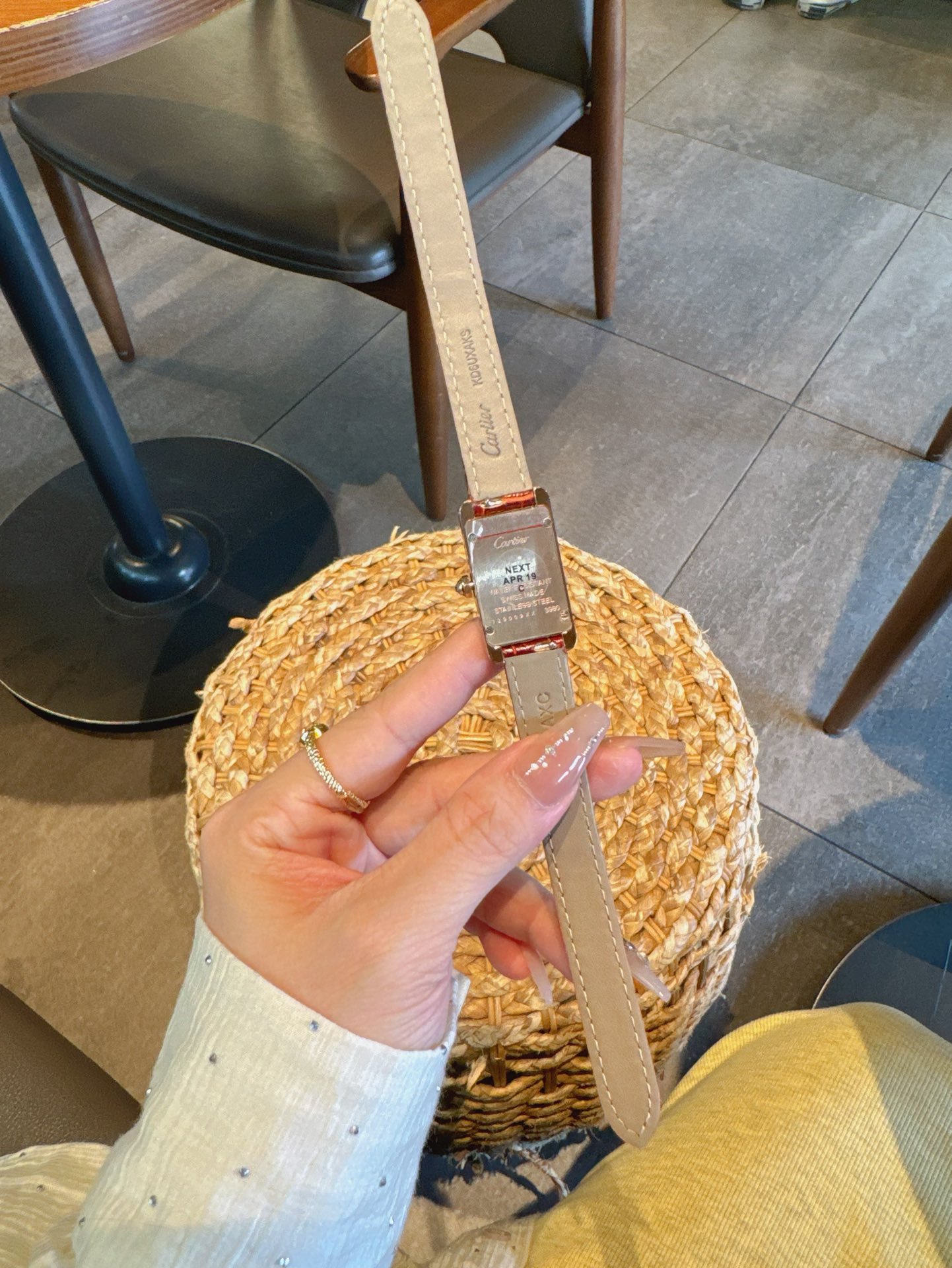 創造的な カルティエタンク 買取価格偽物 ウォッチ 腕時計  防水 本革 シンプル レッド_6