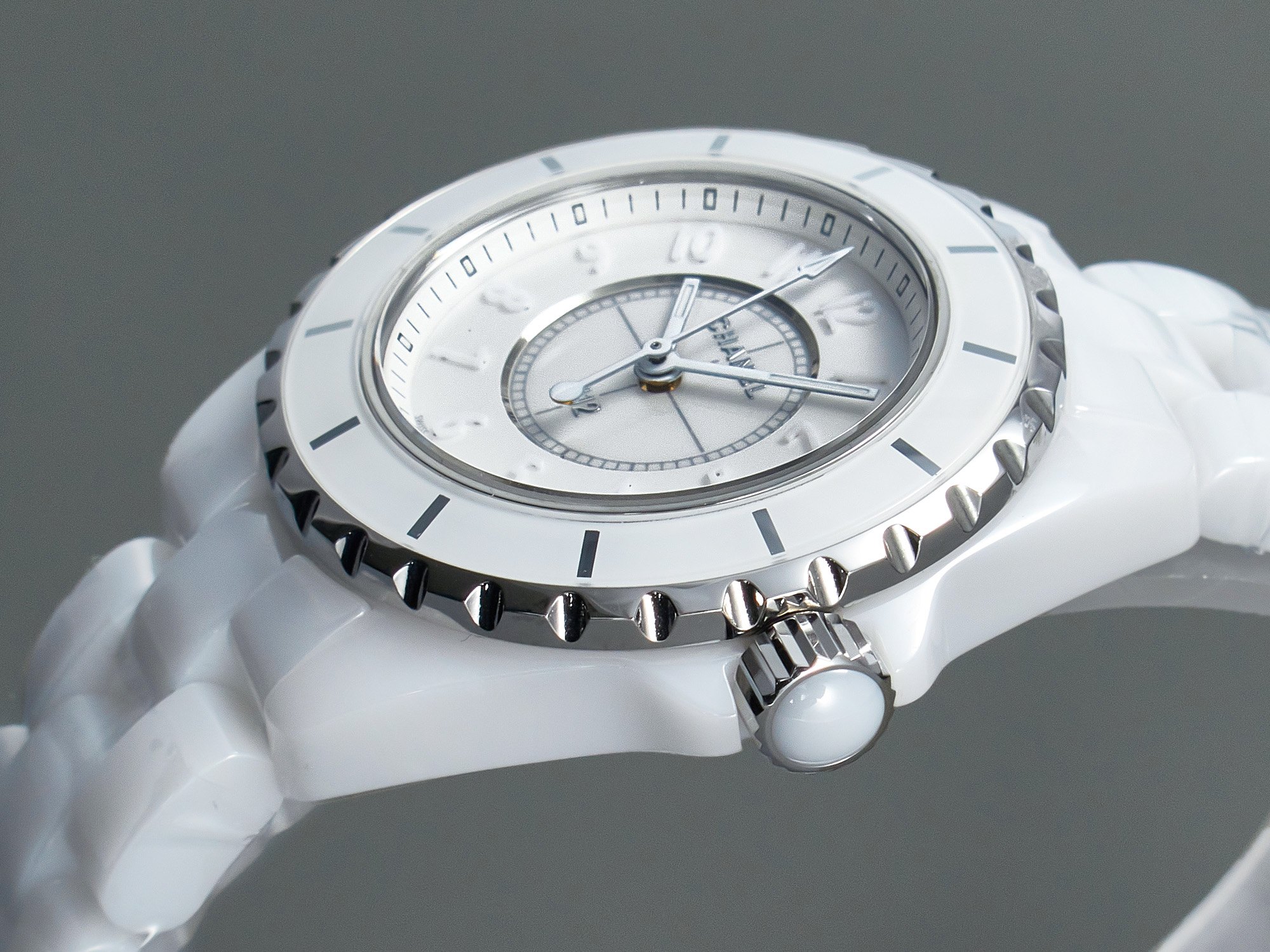 お得品‼chanelj12 値段スーパーコピー ウォッチ 防水 腕時計 ダイヤ飾り 男女兼用 H3442 ホワイト_5