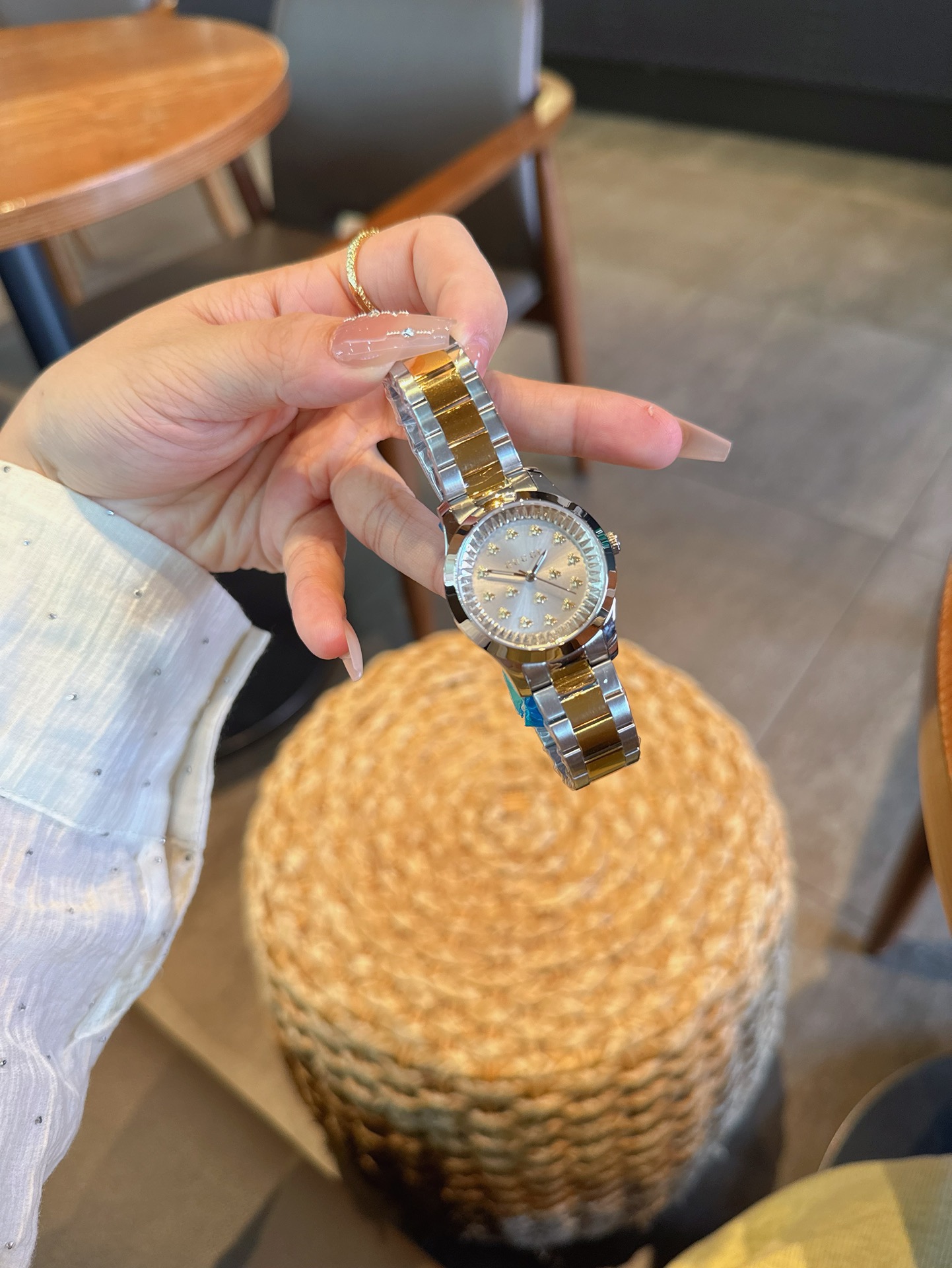 グッチ 腕時計 白偽物 蜜蜂こくいん ウォッチ 防水 ビジネス Gタイムレス ファッション ゴールドバンド_3