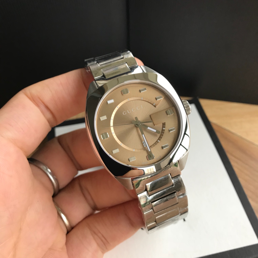 グッチ 時計偽物 防水 ウォッチ 紳士  Gタイムレス スチールバンド ハンサム 通勤 ブラウン_2