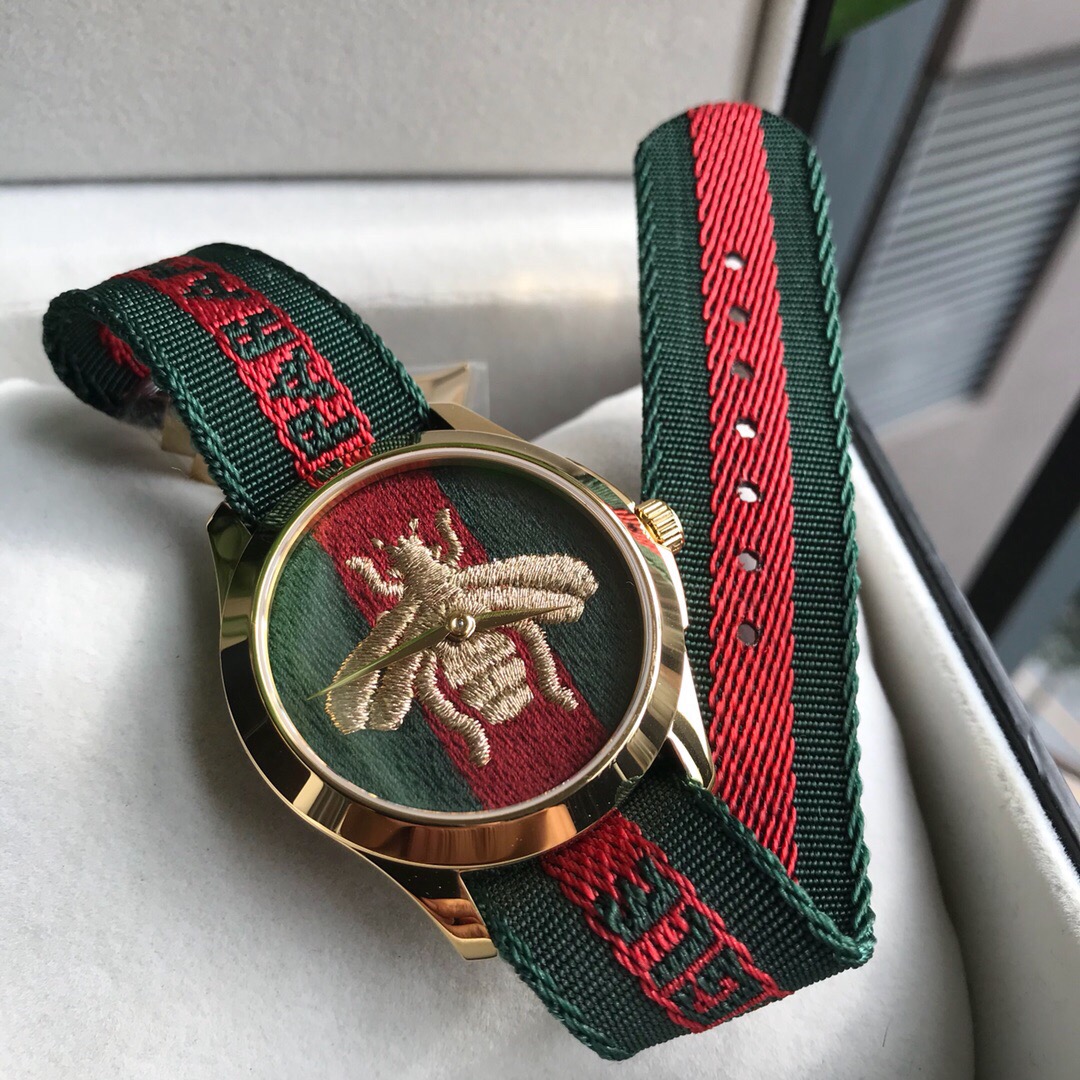 お洒落！独特 グッチ 腕時計 デジタルコピー ウォッチ 防水 ダイヴ 泳ぎ ドラエモン  紳士 刺繍 ゴールドケース_7