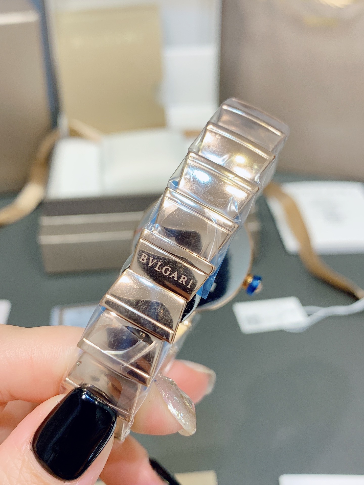 腕時計 ブルガリブルガリ偽物 ルチェア 防水 優雅 ウォッチ スチールバンド ダイヤ飾り ゴールドケース_6