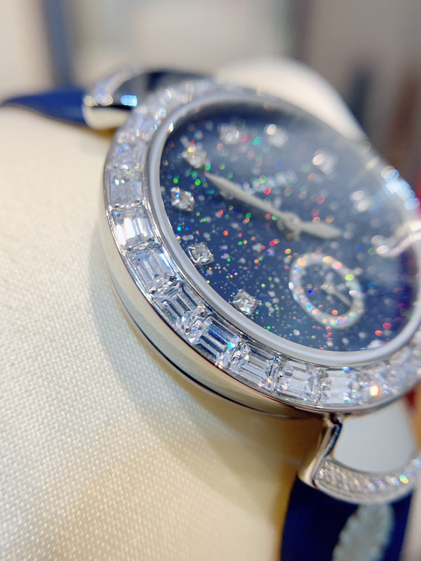 BVLGARI オメガ ブルガリ偽物 ウォッチ ディーヴァズ ドリーム 防水 優雅 レザー ダイヤモンド飾り ブルー_3