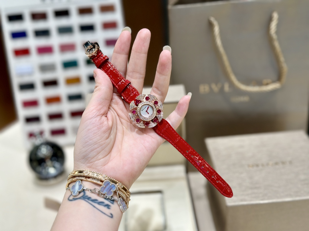 ブルガリ ブルガリブルガリ 時計N級品 ウォッチ ジュエリー 防水 宝石飾り ダイヤモンド レッド_10