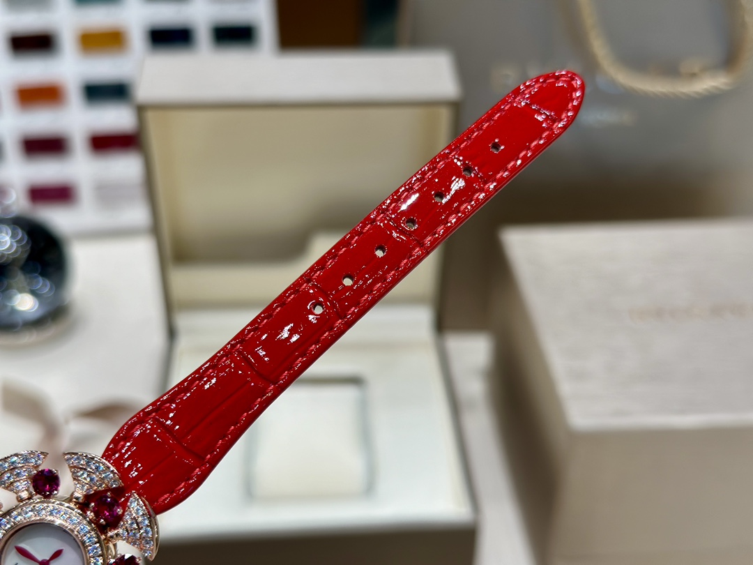 ブルガリ ブルガリブルガリ 時計N級品 ウォッチ ジュエリー 防水 宝石飾り ダイヤモンド レッド_15