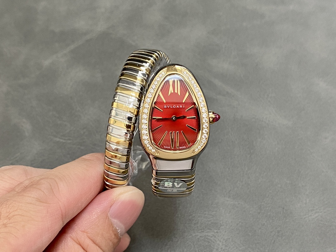 ブルガリ 時計 モテ るスーパーコピー セルペンティ ウォッチ 蛇かたち 優雅 シンプル ゴールドケース レッド_9