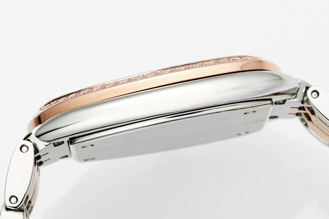 BVLGARI オメガ ブルガリ偽物 ダイヤモンド飾り 魅力 セルペンティ ウォッチ 蛇かたち ブラック_7