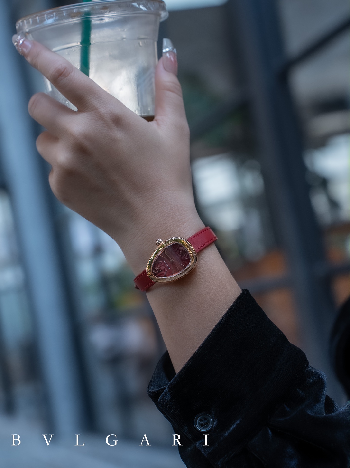 ブルガリ 時計 レディース ブレスレットコピー 革バンド 魅力 セルペンティ ウォッチ 蛇かたち レッド_1