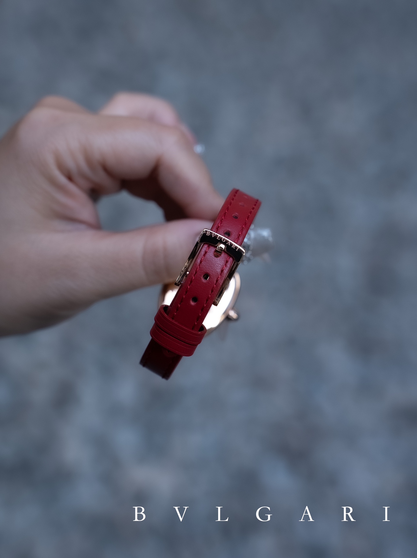 ブルガリ 時計 レディース ブレスレットコピー 革バンド 魅力 セルペンティ ウォッチ 蛇かたち レッド_9