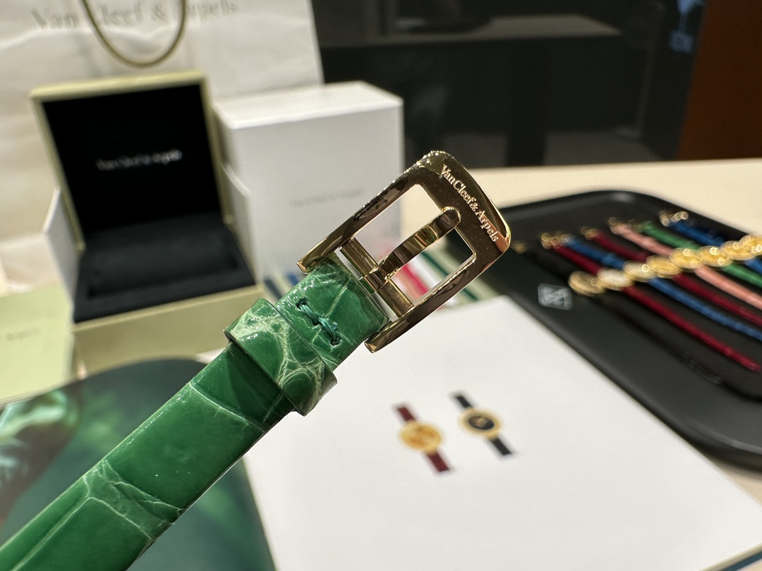 人気流行品 ヴァンクリーフ&アーペル 本社偽物 腕時計 ウォッチ ペルレ ファッション感 グリーン_7