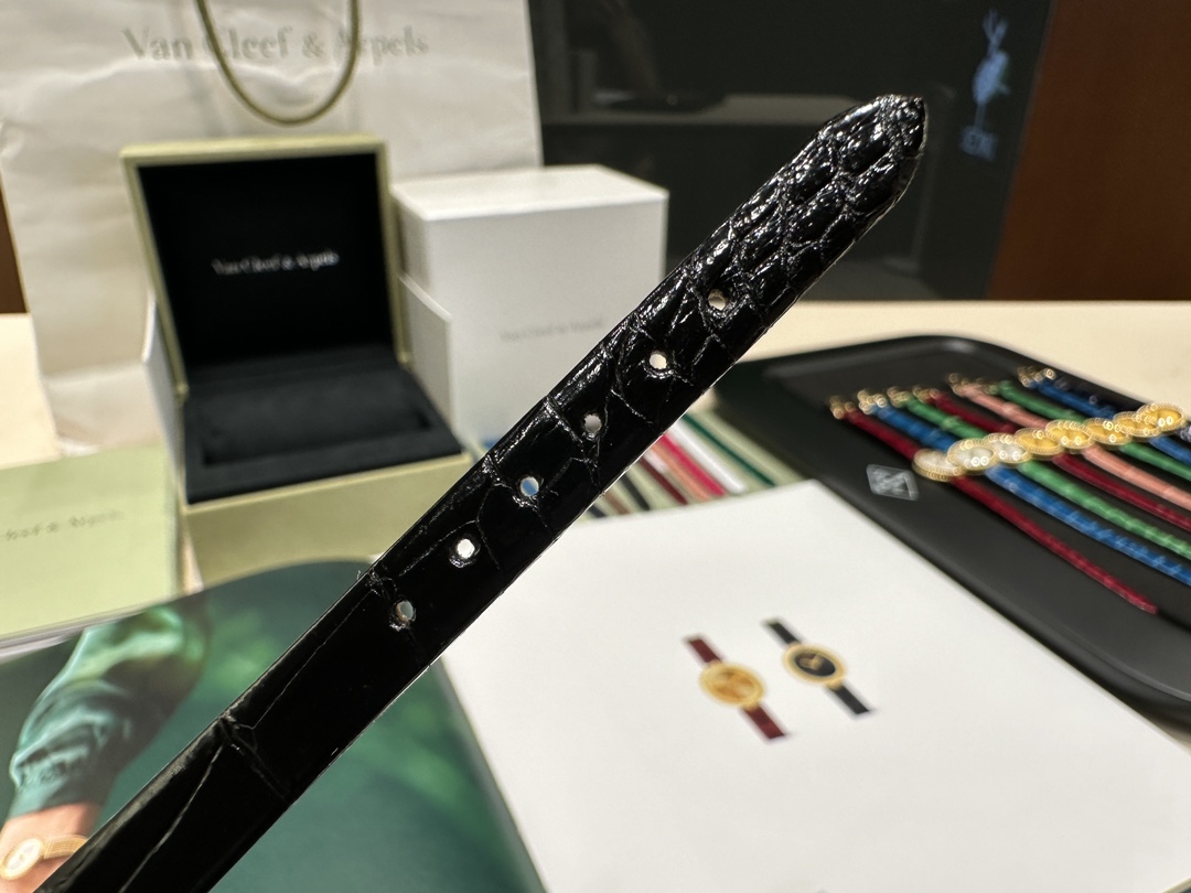 高級感溢れる ヴァンクリーフアーペル 本店コピー 腕時計 ウォッチ ペルレ ファッション感 ブラック_9