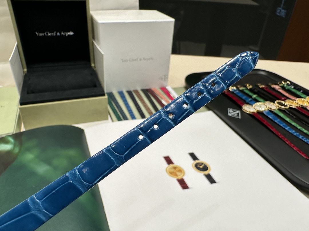 超激得の新品 ヴァンクリーフアーペル ロングネックレス激安通販 腕時計 ウォッチ ペルレ 優雅レディ ブルー_9