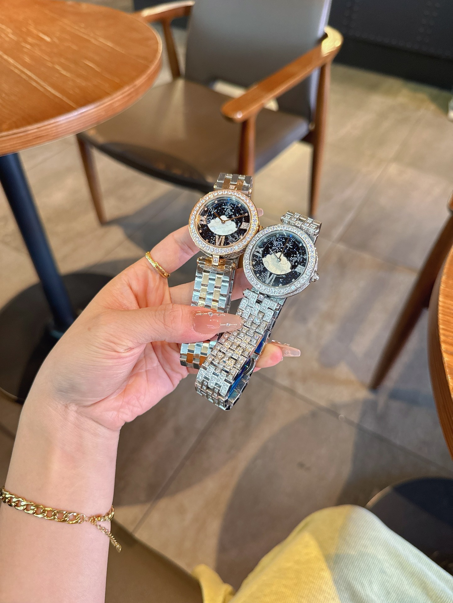 ヴァンクリーフ&アーペル 伊勢丹コピー スチールバンド 腕時計 ウォッチ ポエティック ダイヤ飾り 多色可選_2