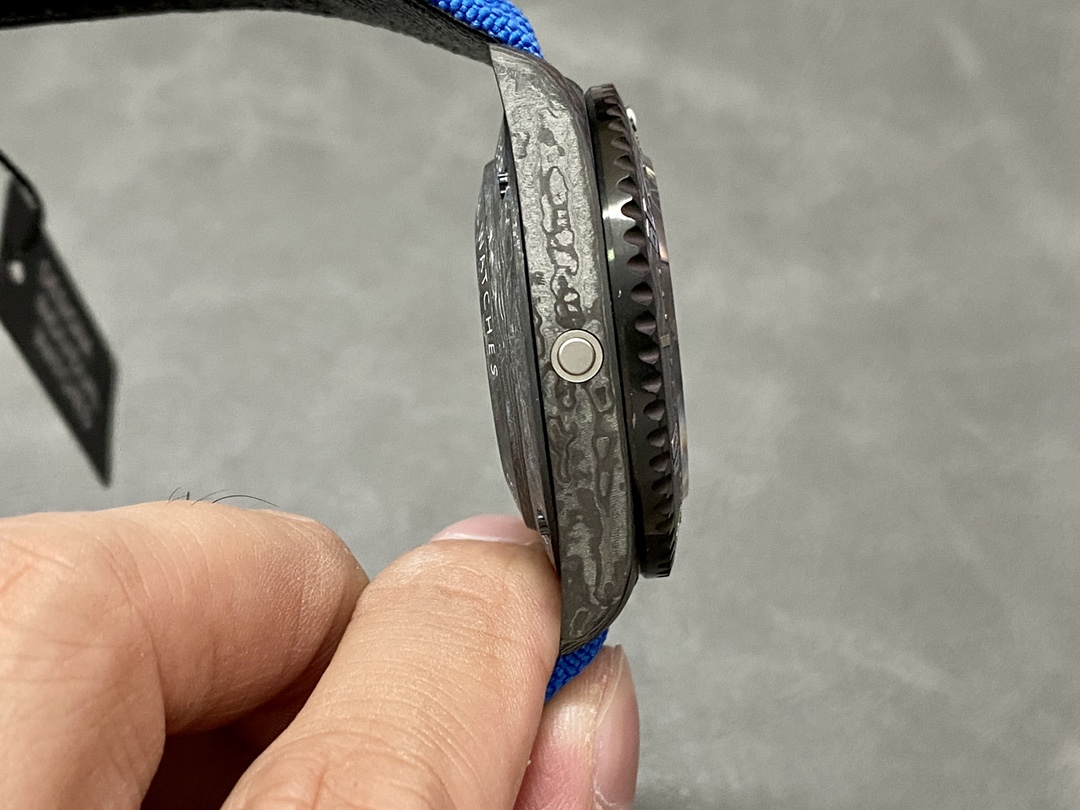 ロレックス腕時計オーバーホールコピー シンプル 防水 ウォッチ 高品質 シードゥエラー 炭素繊維ケース ブルー_5