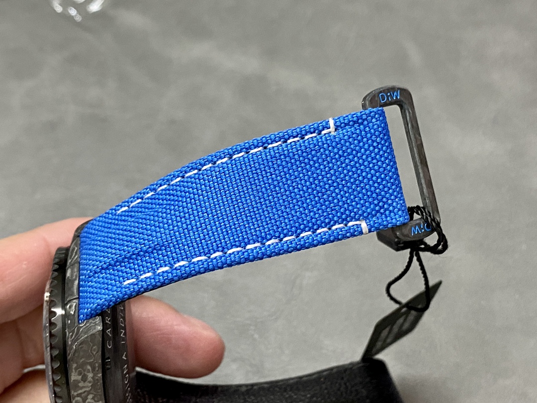ロレックス腕時計オーバーホールコピー シンプル 防水 ウォッチ 高品質 シードゥエラー 炭素繊維ケース ブルー_8