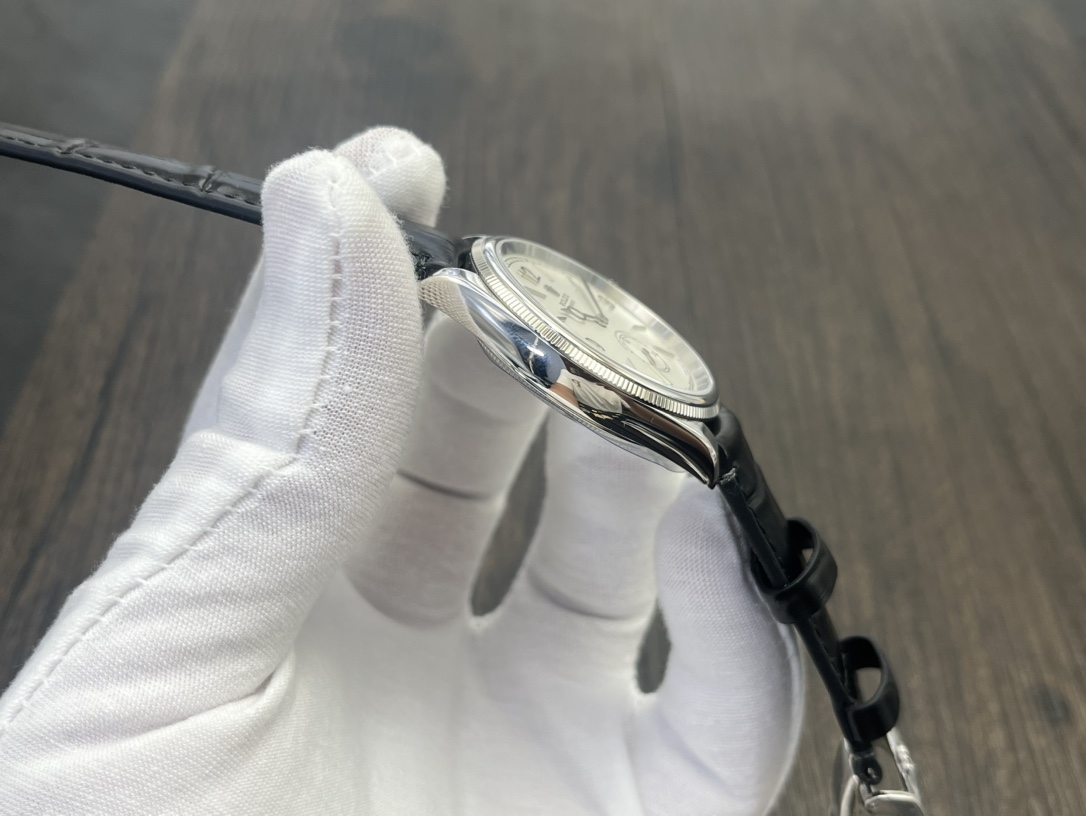 Rolex 1908 魅力的なロレックス オイスター パーペチュアル 価格コピー ウォッチ 腕時計 防水 シンプル レザー ホワイト_5
