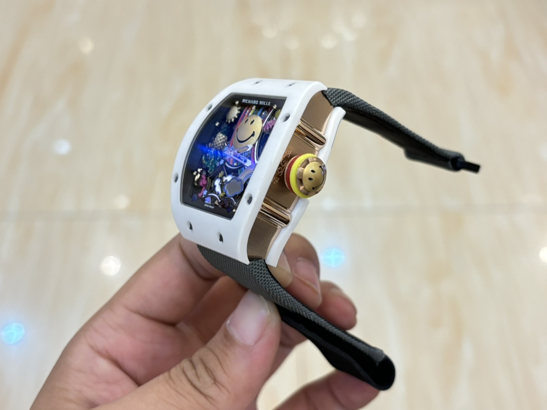 人気定番 リシャール アップルウォッチ偽物 ウォッチ 腕時計 防水 トゥールビヨン RM 88 ブラック_3
