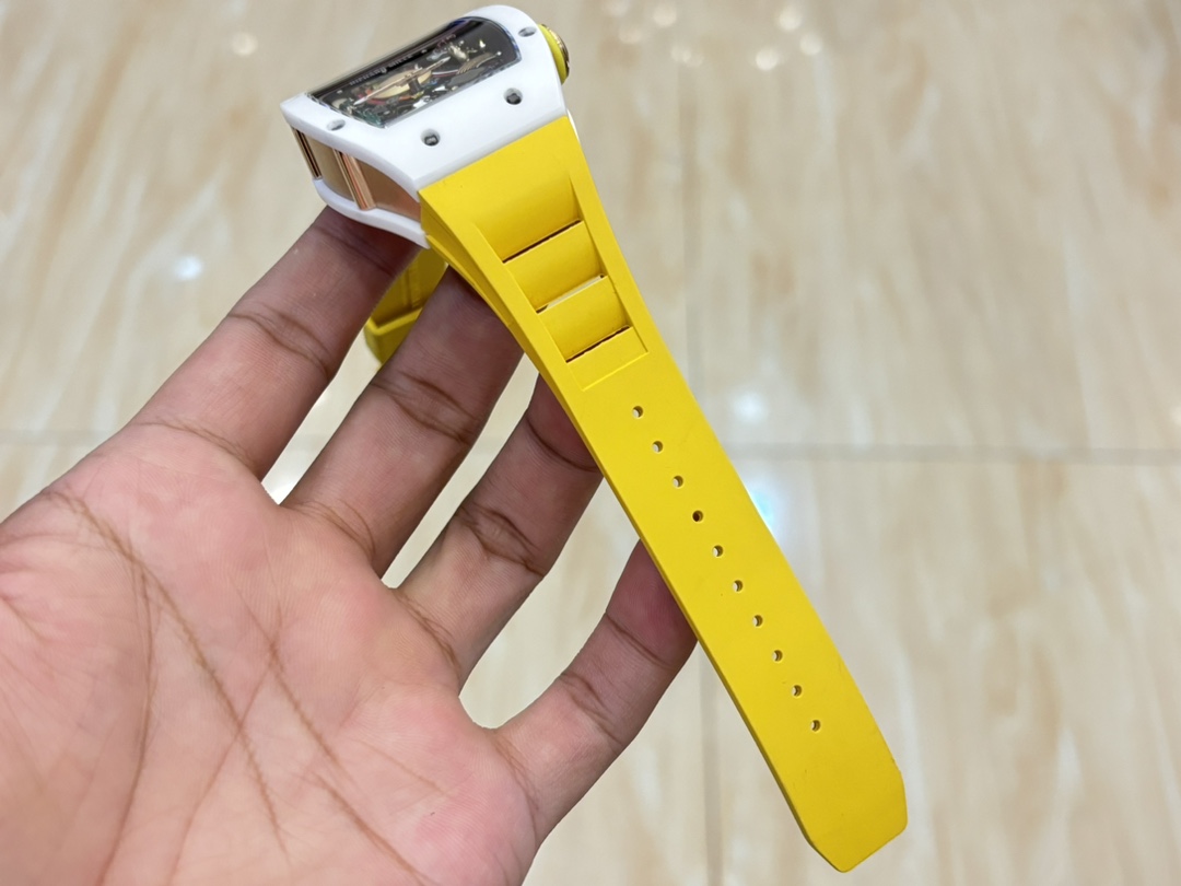 時計 リシャール・ミルスーパーコピー 腕時計 防水 トゥールビヨン RM 88 イエロー_4