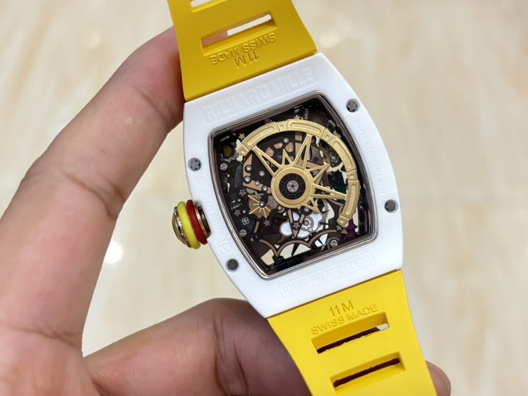 時計 リシャール・ミルスーパーコピー 腕時計 防水 トゥールビヨン RM 88 イエロー_6