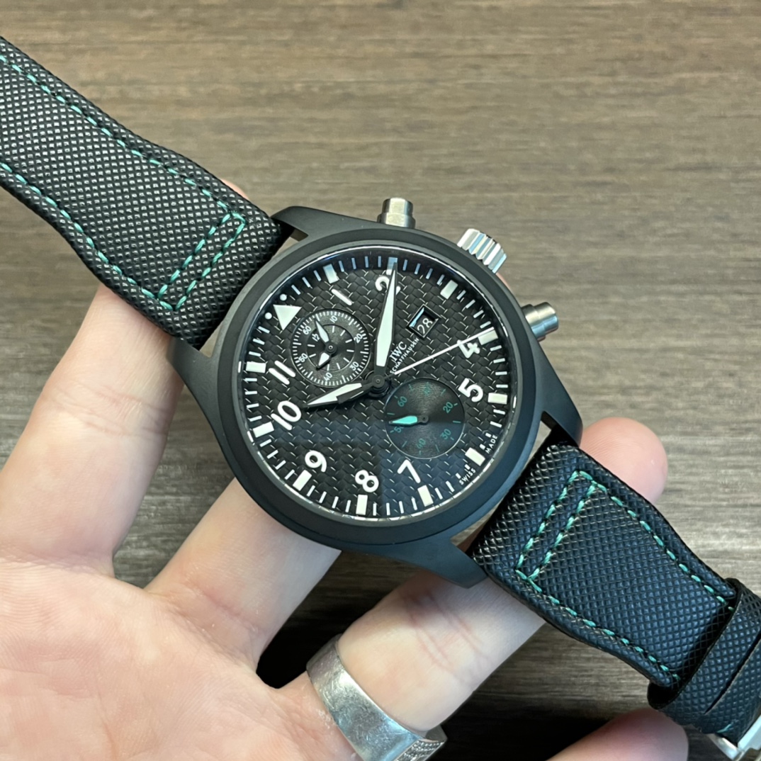 iwc パイロット ウォッチ スピットファイアスーパーコピー 腕時計 ファッション 防水 ハンサム ブラック_4