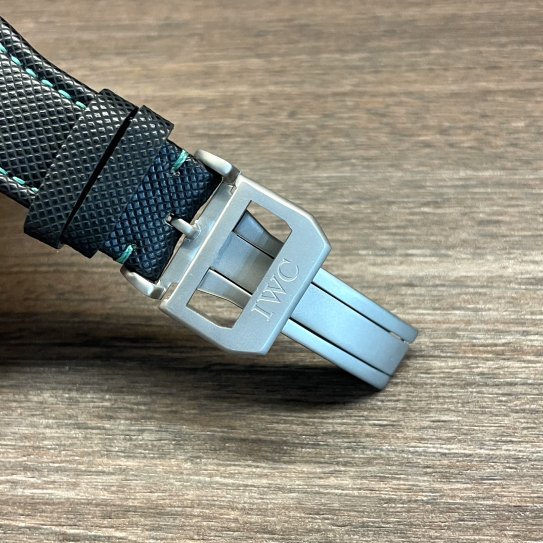 iwc パイロット ウォッチ スピットファイアスーパーコピー 腕時計 ファッション 防水 ハンサム ブラック_9