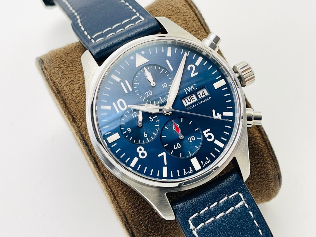 爆買いで大得価の パイロット ウォッチ iwc偽物 シンプル  腕時計 ファッション 防水 ハンサム ブルー_2