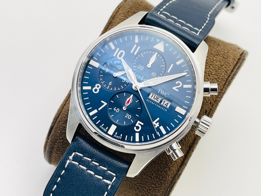 爆買いで大得価の パイロット ウォッチ iwc偽物 シンプル  腕時計 ファッション 防水 ハンサム ブルー_3