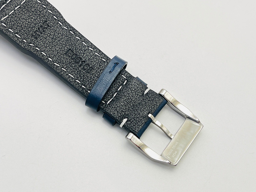 爆買いで大得価の パイロット ウォッチ iwc偽物 シンプル  腕時計 ファッション 防水 ハンサム ブルー_8