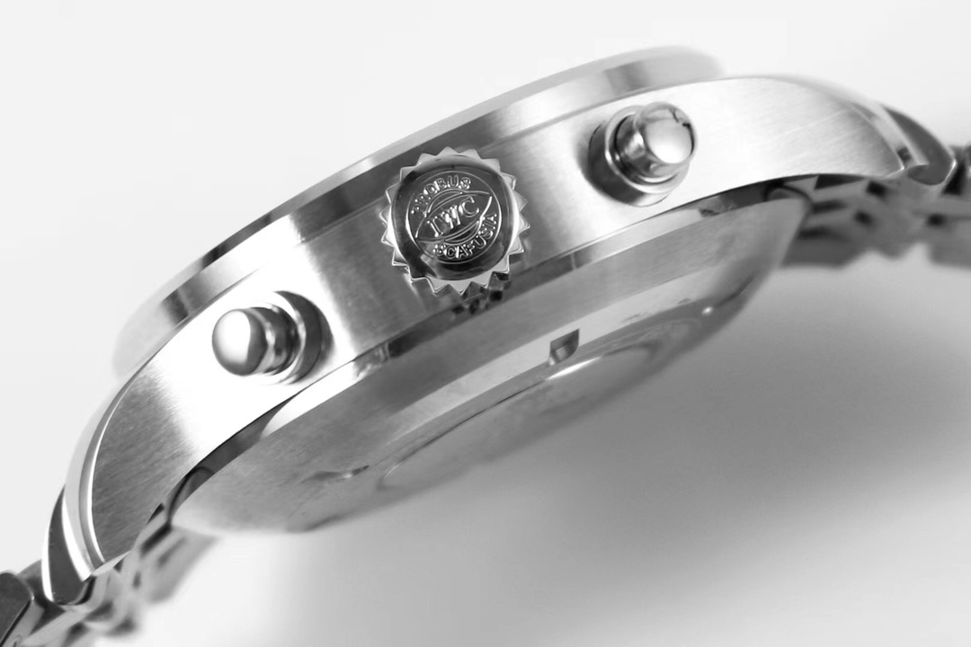 iwc 時計 パイロット ウォッチ偽物 ハンサム 紳士 シンプル  腕時計 ファッション 防水 ブラック_6