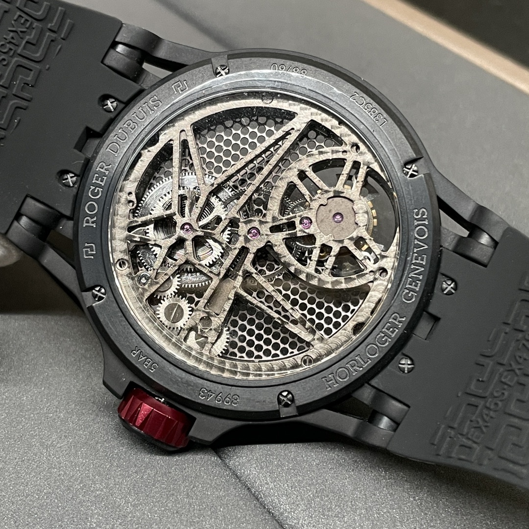 人気流行品 ロジェ・デュブイ エクスカリバーコピー 夜光 ウォッチ 防水 ハンサム 紳士 腕時計 ブラック_8