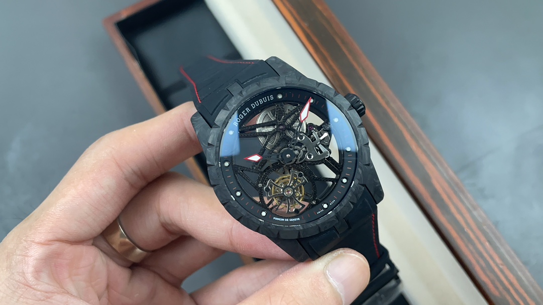ロジェ デュブイ エクスカリバー 価格スーパーコピー  紳士 トゥールビヨン 夜光 ウォッチ 防水 ブラック_2