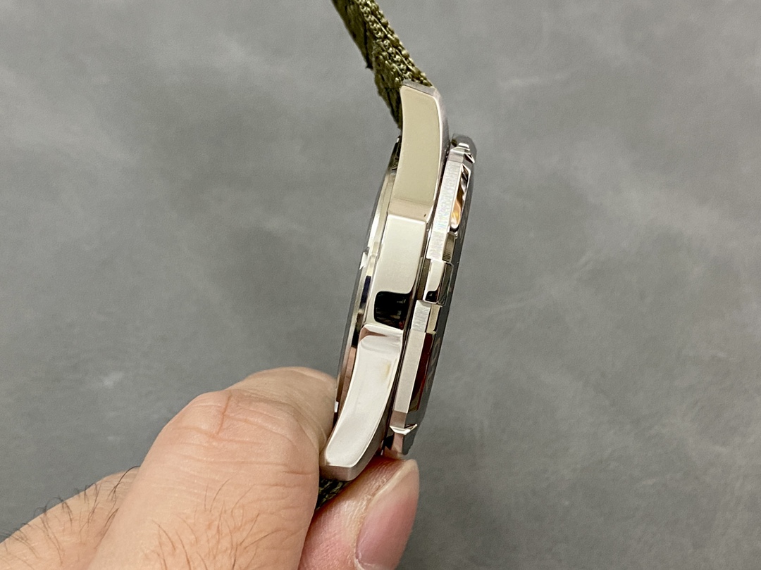 タグホイヤーアクアレーサー最新スーパーコピー ウォッチ 腕時計 ビジネス 通勤 グリーン_5